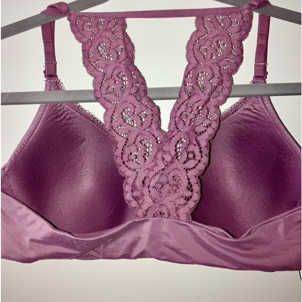 Victoria Secret BBV Perfect Coverage lightly-lined racerback bra.